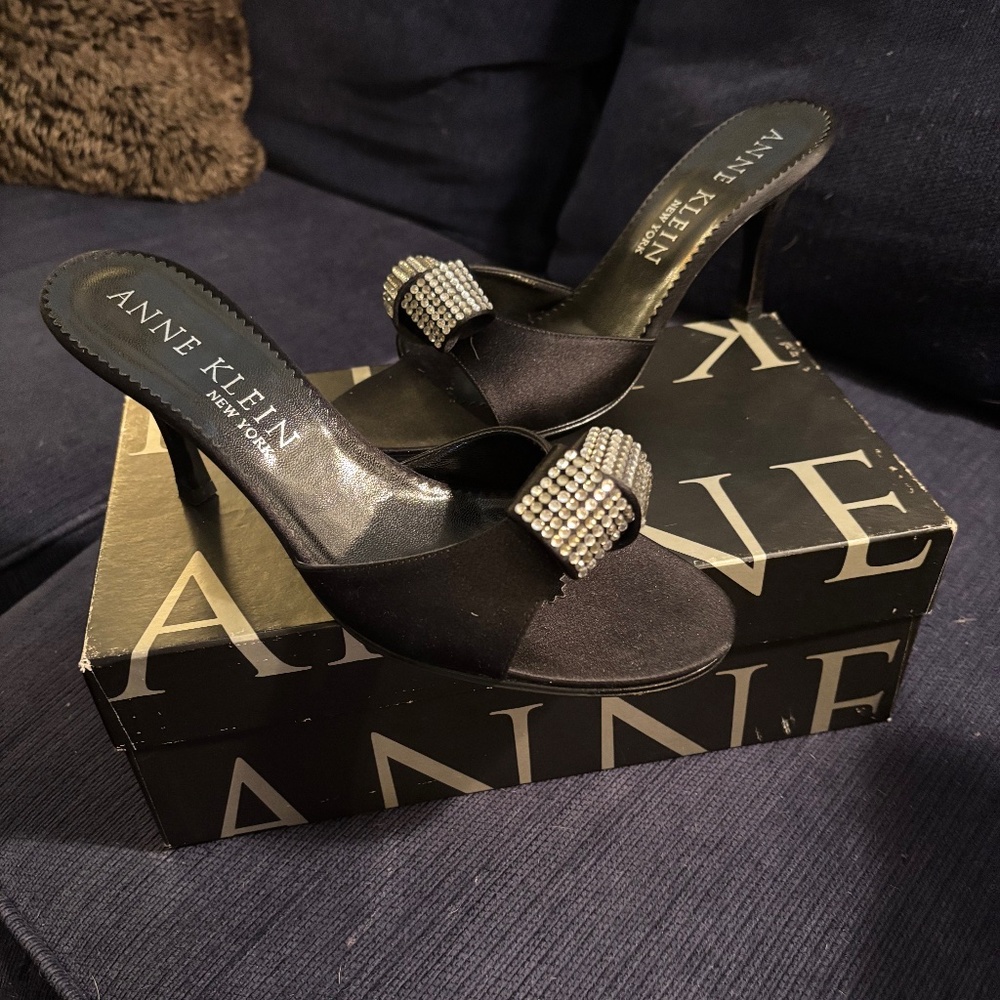Anne Klein Black Satin Evening Shoes